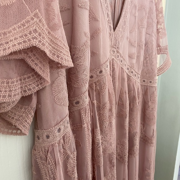 Pinkblush Dresses & Skirts - PinkBlush Mauve Lace Overlay Maternity Plus Maxi Dress